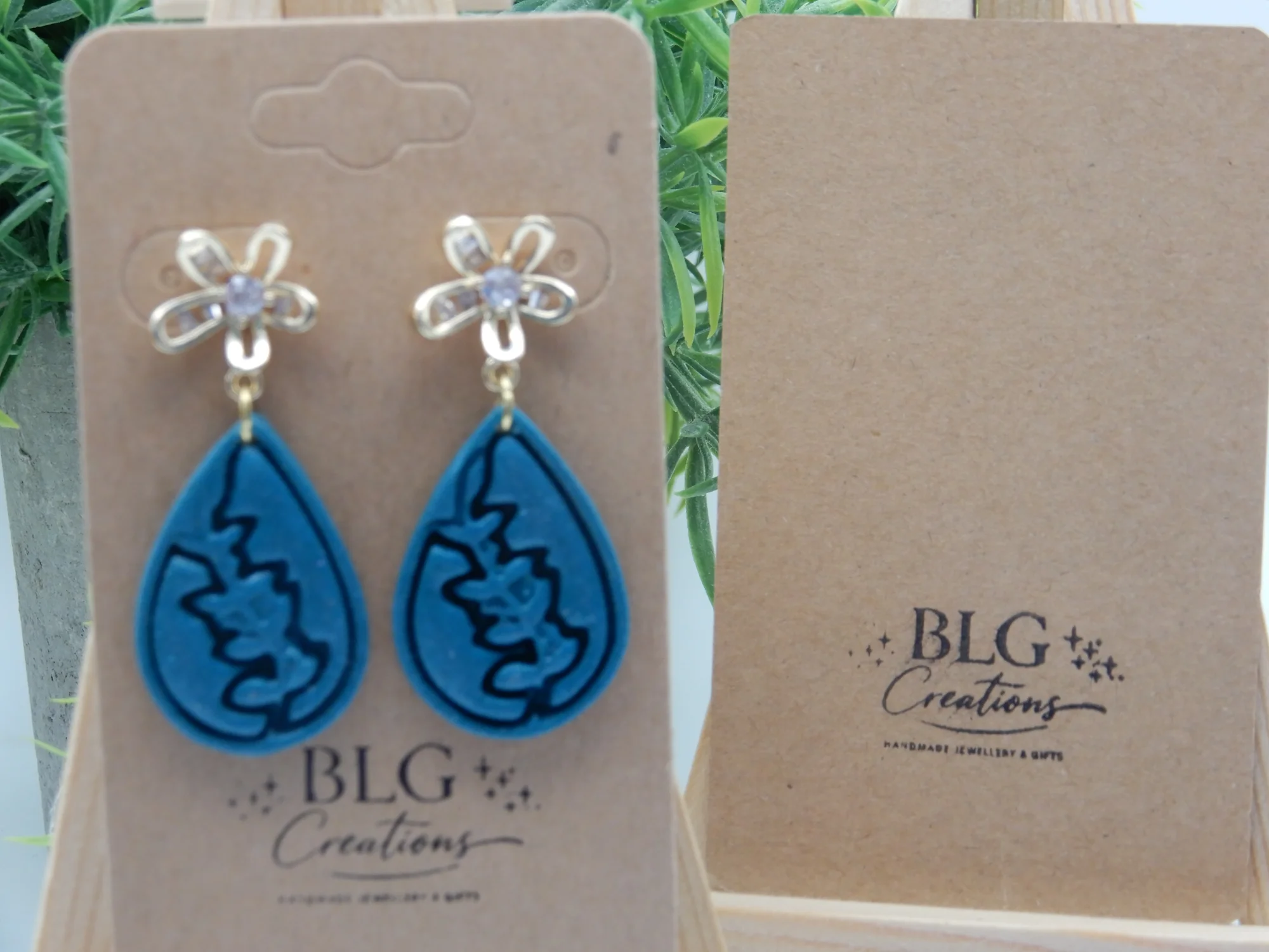 Teal Leaf Teardrop Dangle Earrings